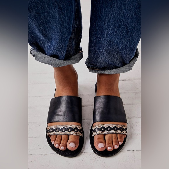 Free People Shoes - FREE‎ PEOPLE Saturday Sandals Leather Boho Flat Sandal Size 39